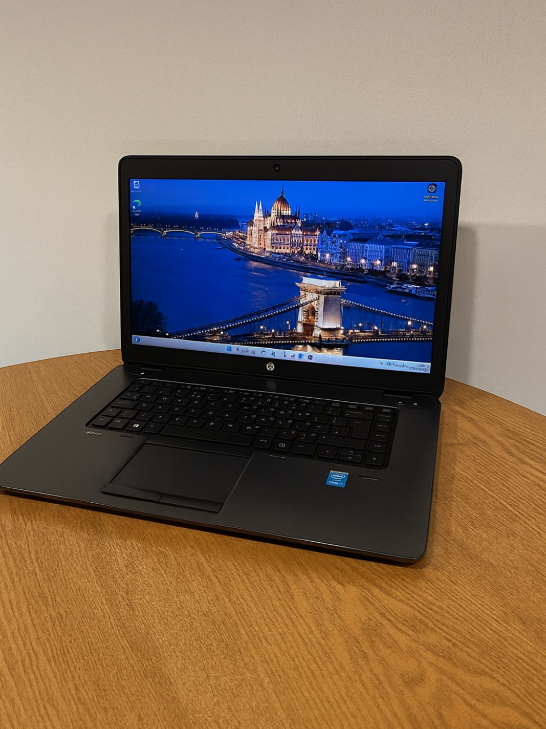 HP ZBook 15u G2 | Intel Core i7 (5th Gen) | 16GB RAM | 512GB SSD | AMD FirePro Graphics | Windows 11