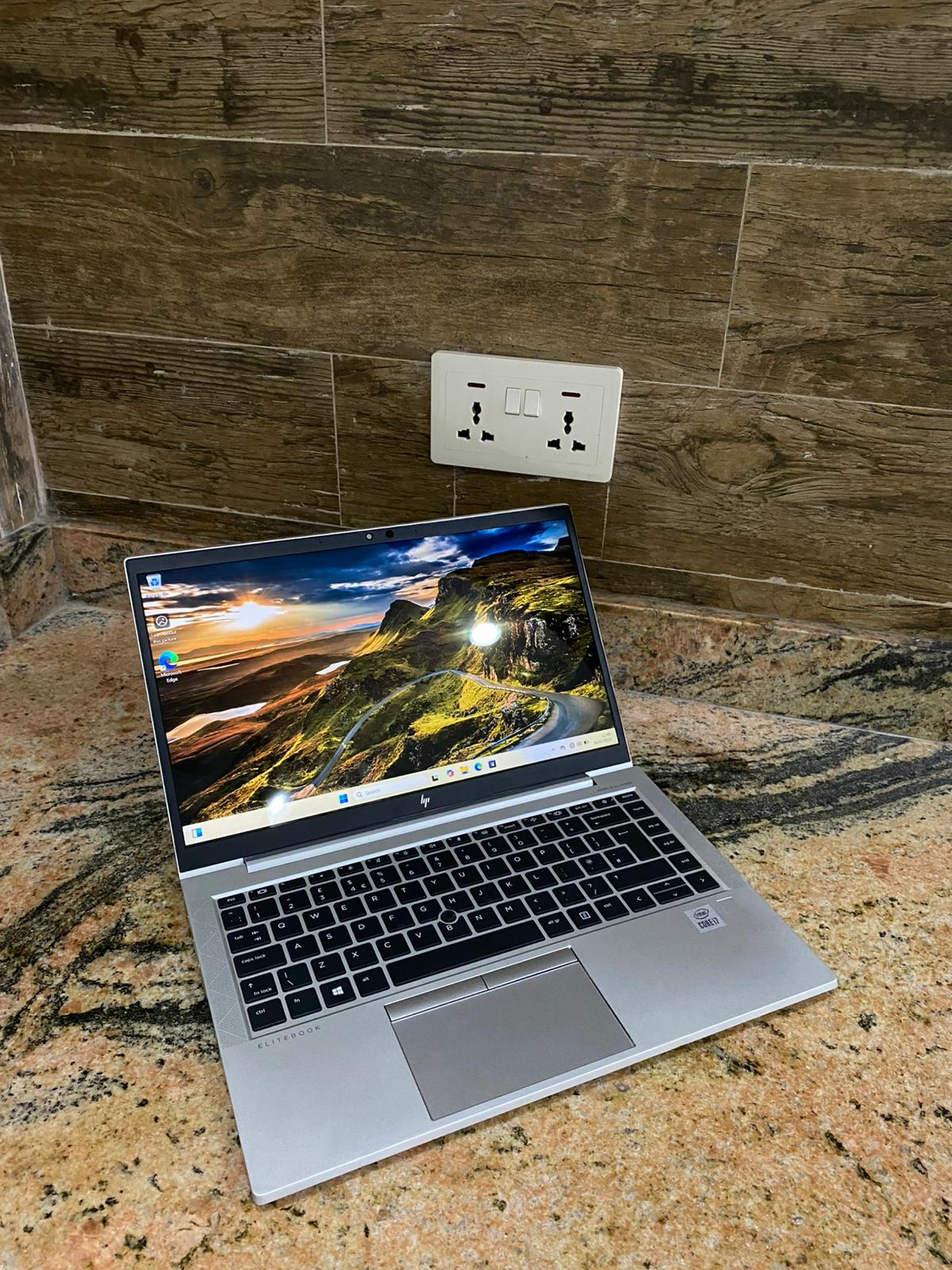 HP EliteBook 840 G7 | Intel core i7 10th Gen | 32GB | 512GB | 14" | Win 11