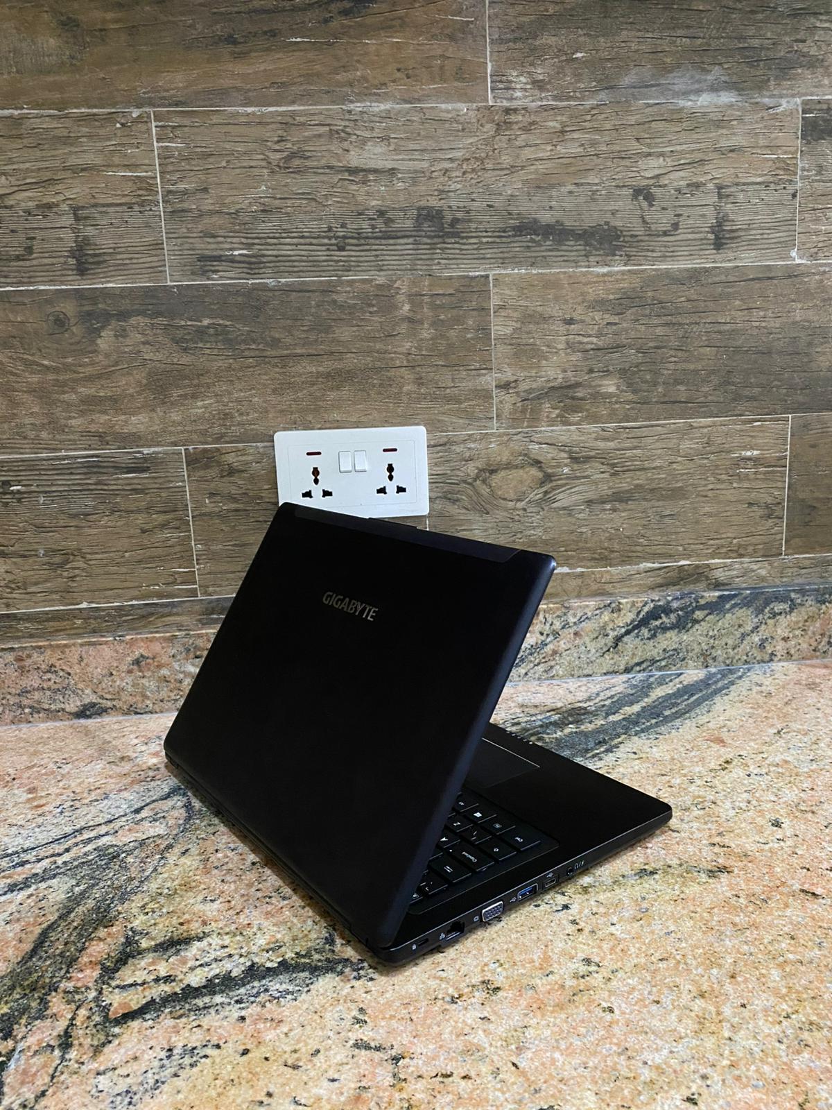 Gigabyte P34 Gaming Laptop | Intel core i7 7th Gen | 32GB Ram | 2TB M.2 SSD | NVIDIA GTX 1050 | Win 11