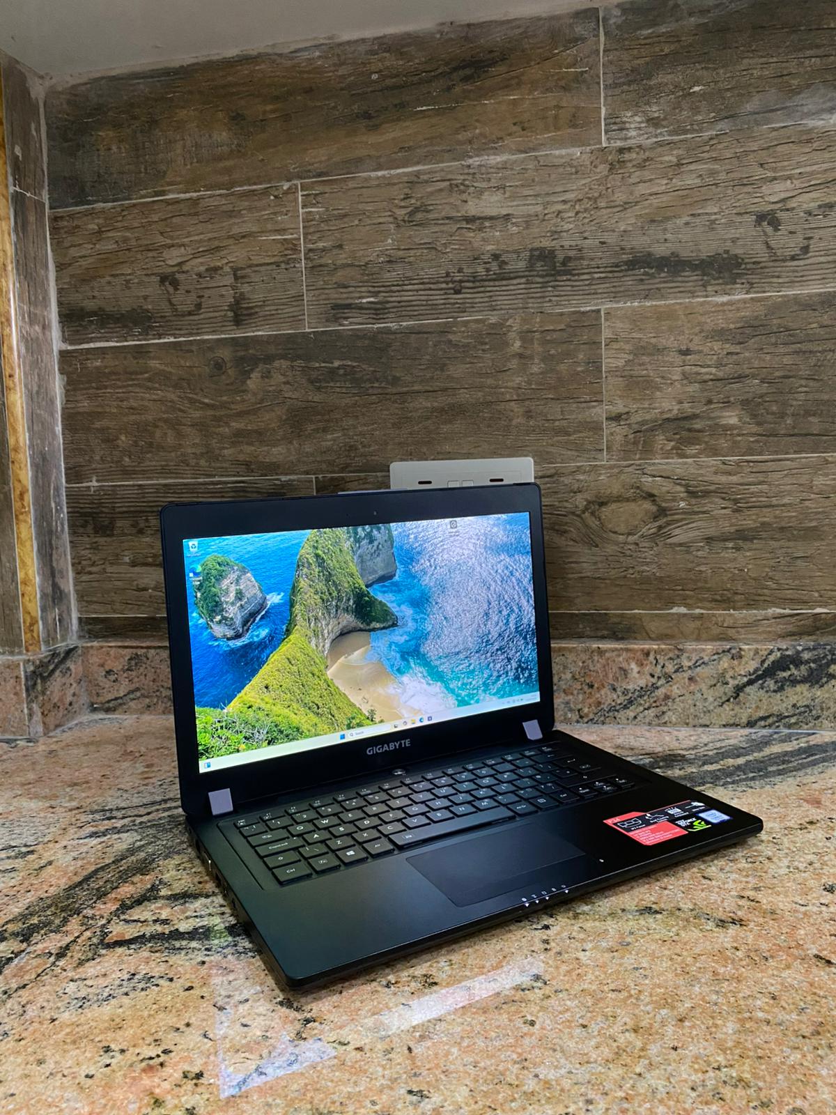 Gigabyte P34 Gaming Laptop | Intel core i7 7th Gen | 32GB Ram | 2TB M.2 SSD | NVIDIA GTX 1050 | Win 11