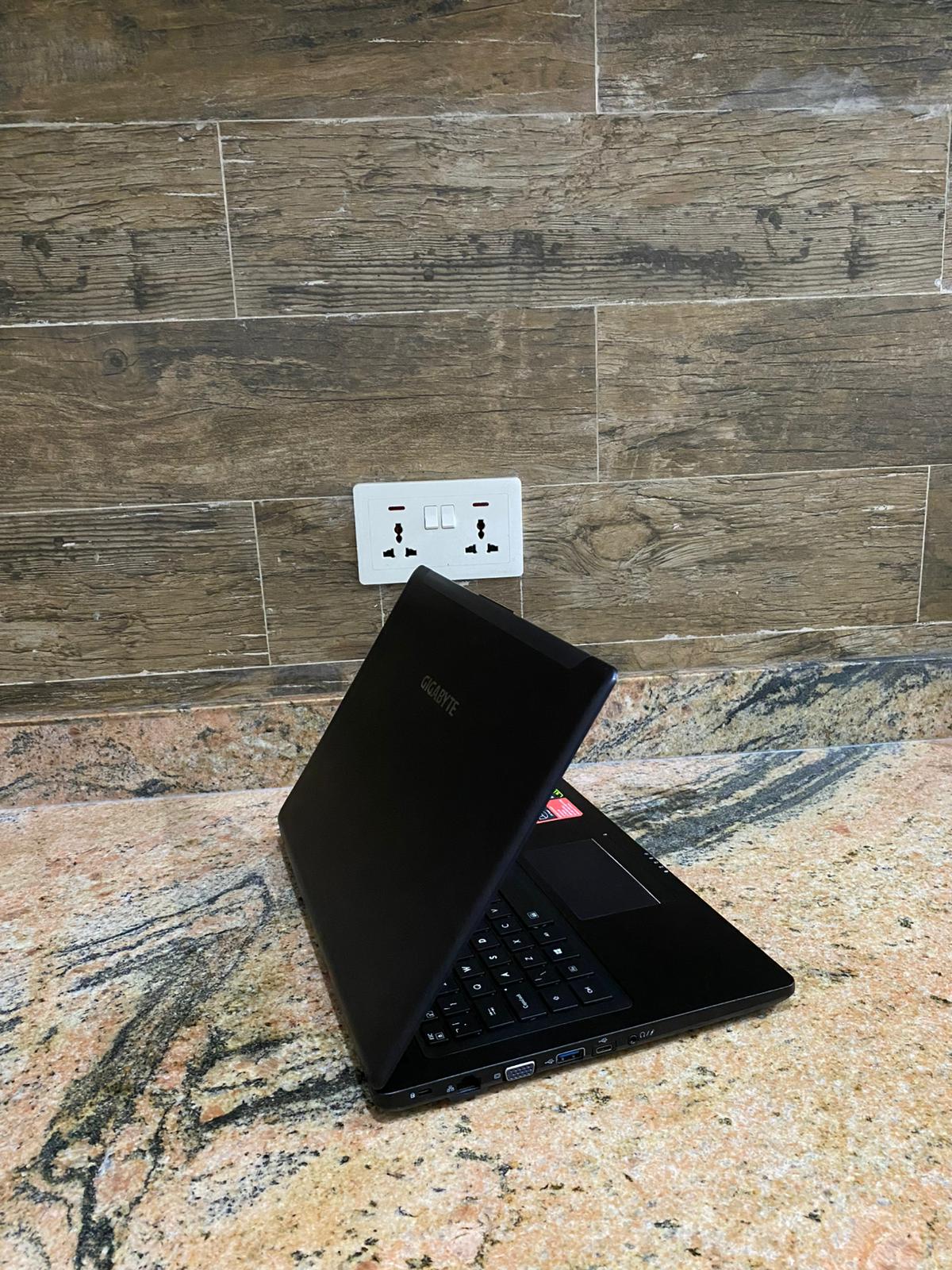 Gigabyte P34 Gaming Laptop | Intel core i7 7th Gen | 32GB Ram | 2TB M.2 SSD | NVIDIA GTX 1050 | Win 11